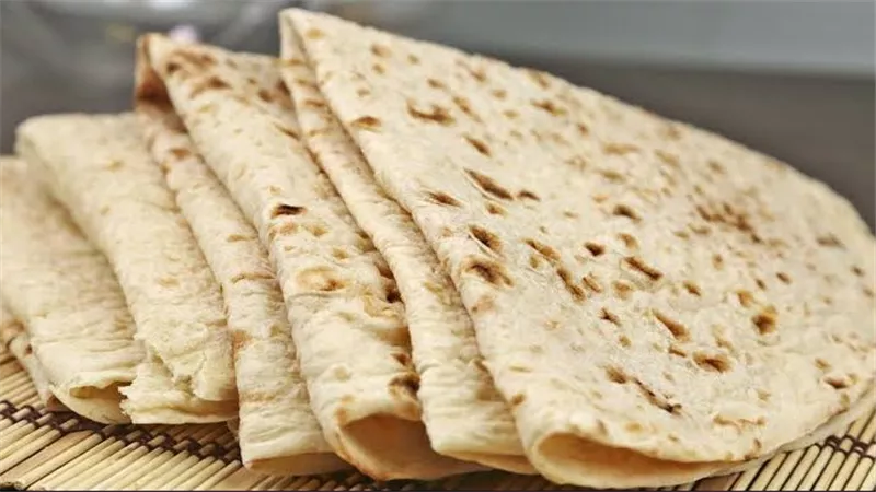 الفطار في طنطا..الفول المدمس والبيض المقلي والجبنة القديمة مع عيش البتاو