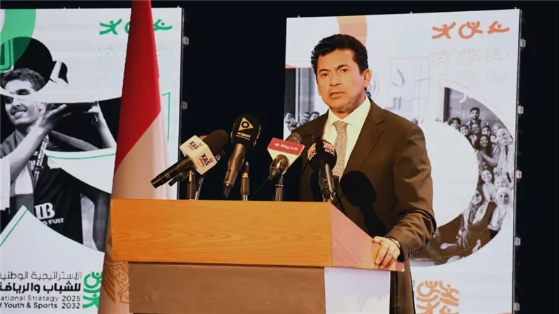 أشرف صبحي : فرض رقابة مالية على الأندية .. ووضع ضوابط خاصة بأسعار اللاعبين