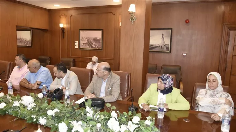 محافظ بورسعيد يترأس الاجتماع الثاني للمجلس الإقليمي الصحي