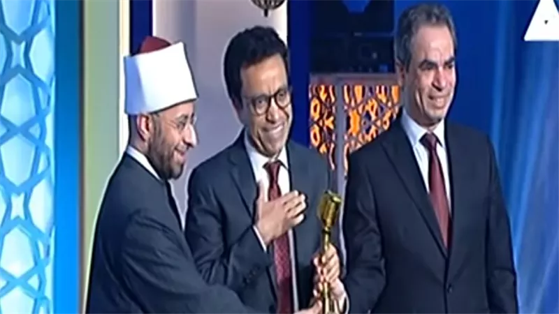الهيئة الوطنية للإعلام تكرّم سامح حسين عن برنامجه 