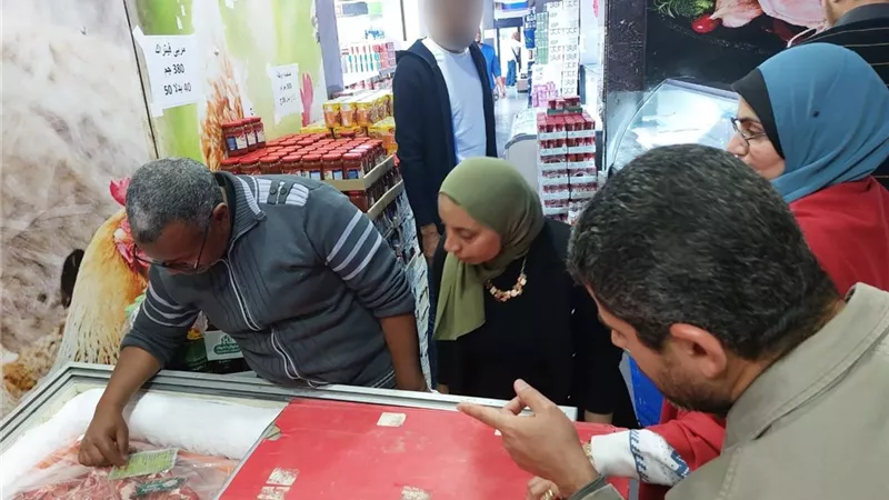 ضبط وإعدام 131 كيلو أغذية منتهية الصلاحية بالإسماعيلية