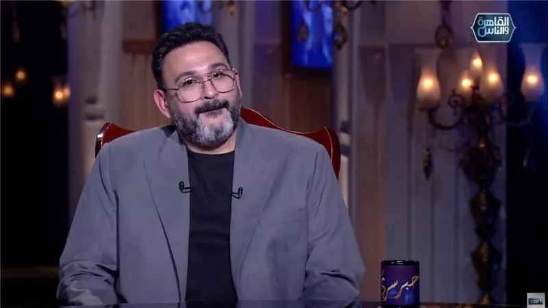 أكرم حسني: السوشيال ميديا ليست بالضرورة معيارا دقيقا للحكم على الأمور