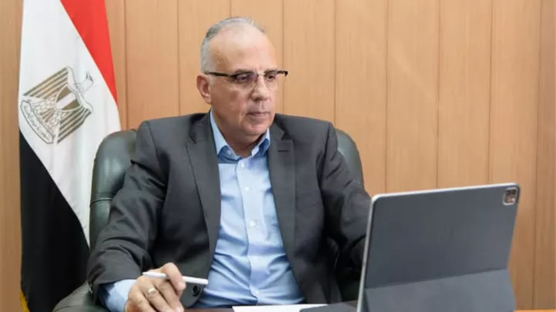 وزير الري: تحسين إدارة المياه بكل إدارة من خلال تطهير المجار ي المائية