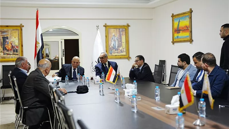 حزب الجبهة يناقش مشروع قانون للإدارة المحلية يعالج المشكلات الحالية