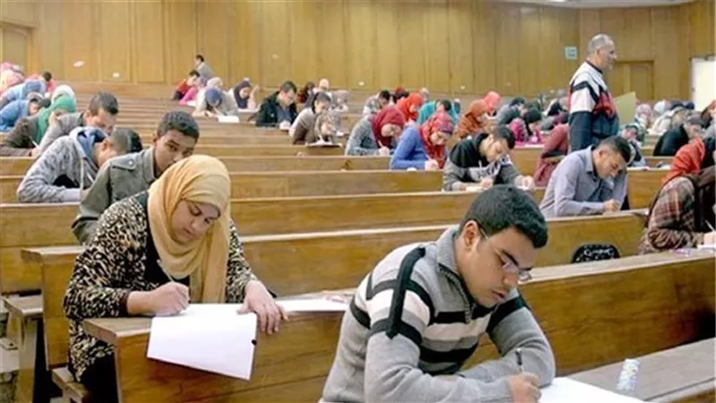 تبدأ 7 مايو.. محافظ الأقصر يعتمد جداول امتحانات نهاية العام الدراسي