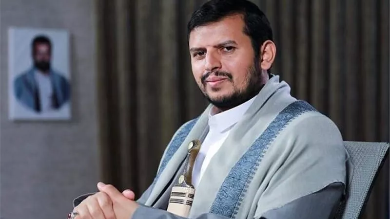 الحوثيون يتبنون هجومًا مزدوجًا على سفينة «ماجيك سيز»