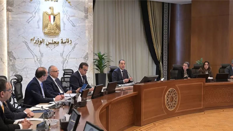الحكومة تناقش تيسير إجراءات دخول ماركات عالمية يبحث عنها السائح في المولات