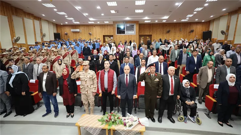 محافظ كفرالشيخ يشهد احتفالية يوم الشهيد بالمسرح المدرسي