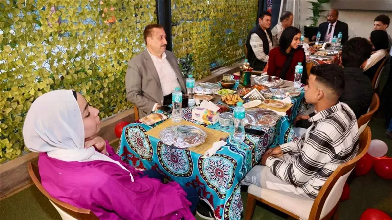 محافظ المنوفية يشهد حفل الإفطار السنوي لأيتام مؤسسات الهلال الأحمر وذوي الهمم