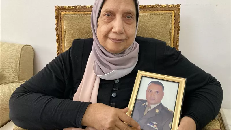 الام المثالية في الإسكندرية: لا أتمالك دموعي عند مشاهدة جنازات الشهداء