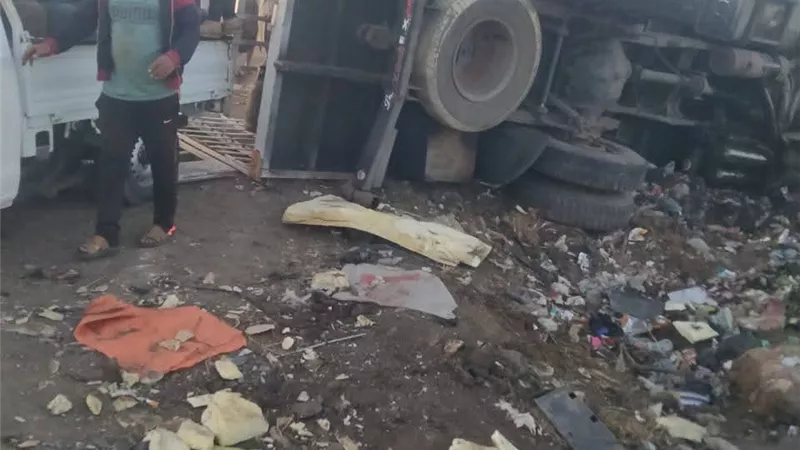 بينهم 3 أشقاء.. مصرع وإصابة 5 أشخاص في تصادم سيارتين بكفر الشيخ