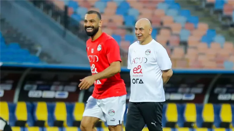 حسام حسن طوق نجاة محمد صلاح للخروج من النفق المظلم 