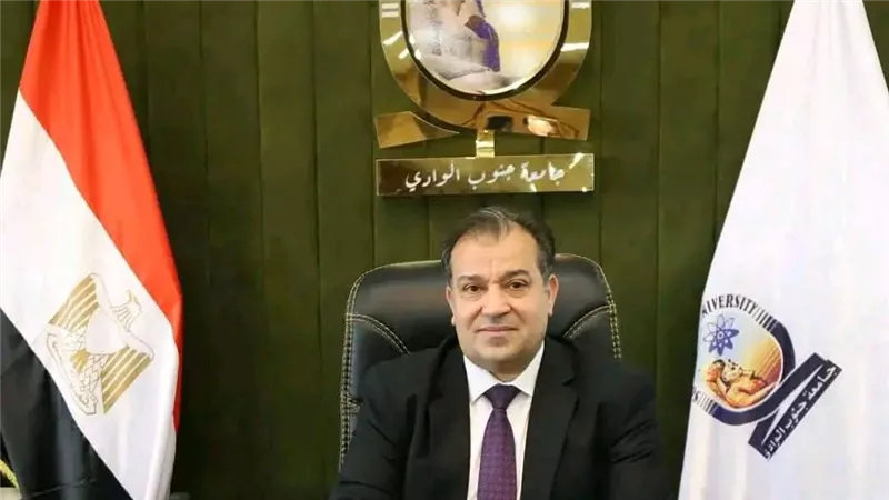 انتهاء أعمال لجنة فحص كنترولات برنامج الطب والجراحة بالجامعة الأهلية في قنا