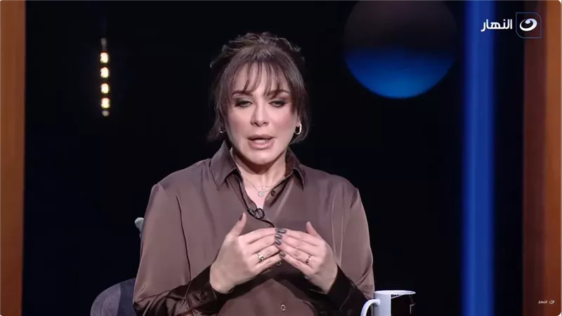 عاقل وموزون.. سلاف فواخرجي تبدي رأيها في حديث أحمد الشرع (فيديو)