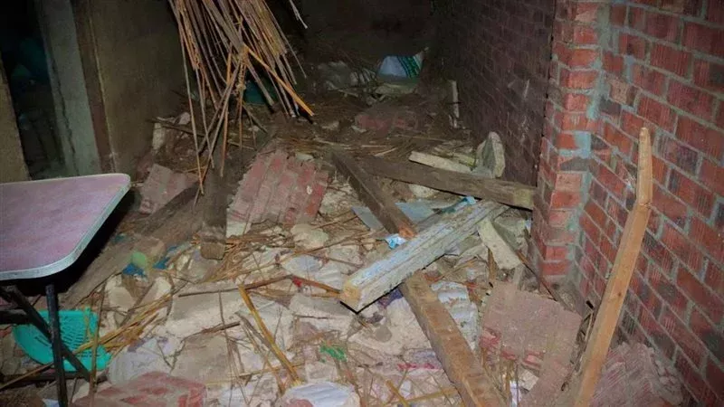 إخلاء سبيل معلمة وصاحب منزل بكفالة 50 ألف جنيه بعد سقوط سقف على طلاب بالدقهلية