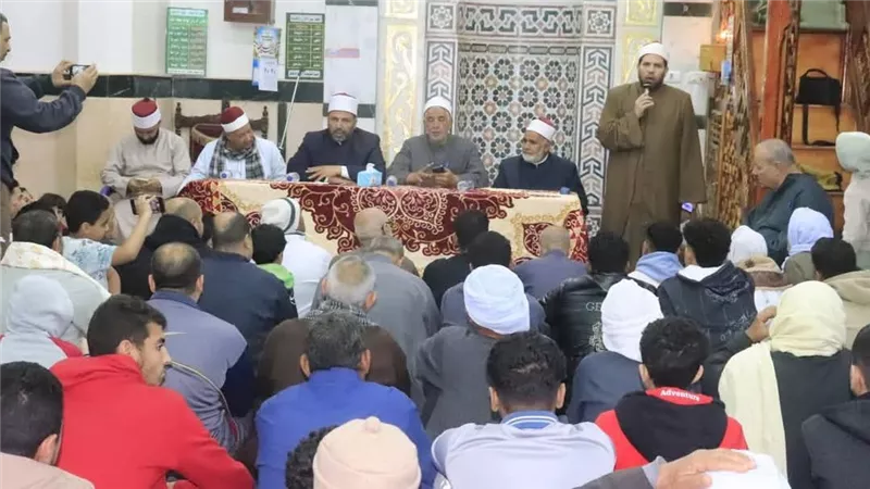 كيف كان الرسول يحي ليلة القدر؟.. أمسية دينية لأئمة 