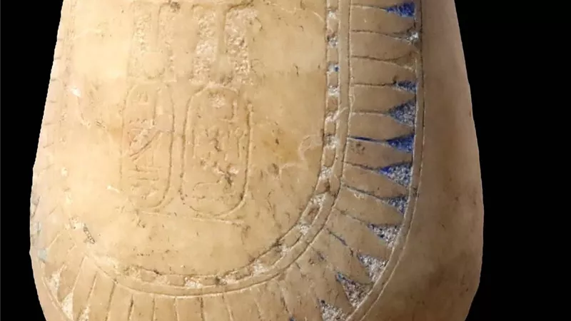 اكتشاف مقبرة أثرية لقائد عسكري من عصر الملك رمسيس الثالث بالإسماعيلية 