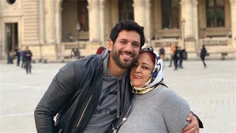 بمناسبة عيد الأم .. حسن الرداد يوجه رسالة مؤثرة لوالدته الراحلة
