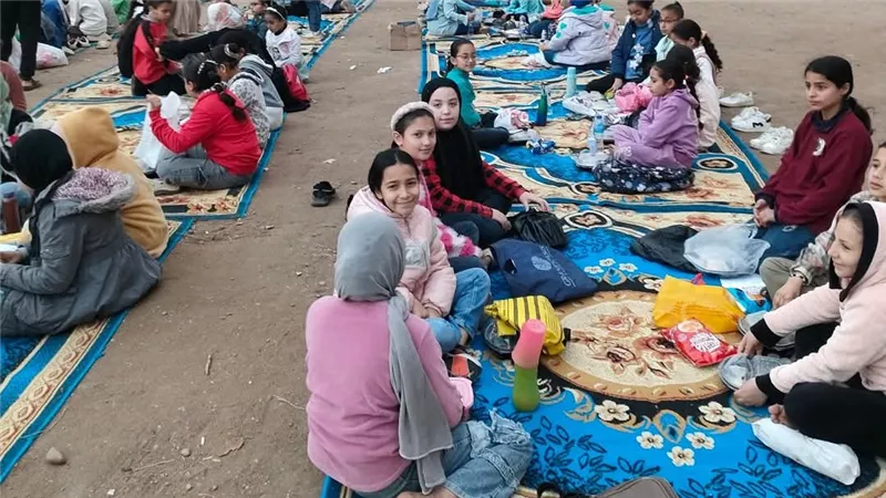 مدير مدرسة «الشهيد أحمد الفقي» ينظم إفطار جماعي للطلاب بفناء المدرسة بالمنوفية    