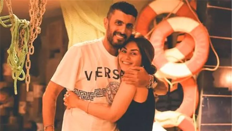 «هتهاجم بعد البوست ده» .. منة فضالي توجه رسالة لـ«محمد سامي» بعد اعتزاله الإخراج   