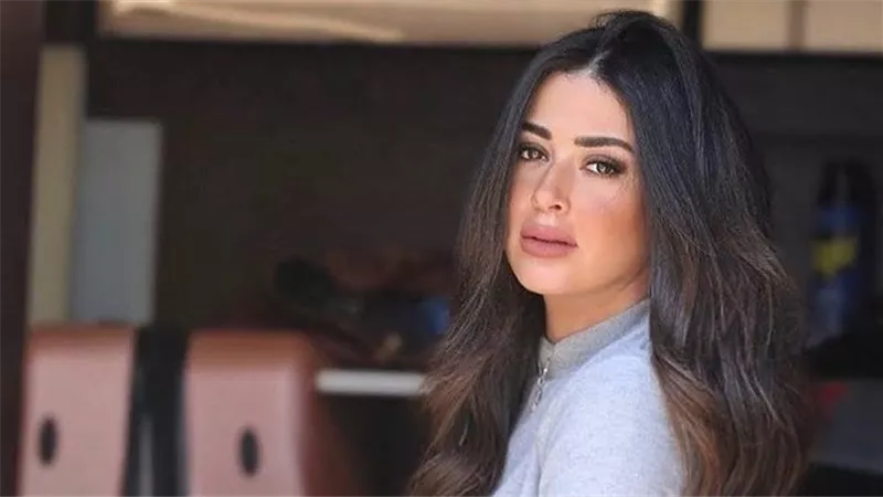انفصال أم خلاف.. ميرنا نور الدين تحذف صورها مع زوجها على انستجرام