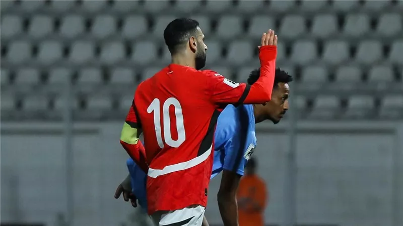 محمد صلاح يقترب من لقب الهداف التاريخي لمنتخب مصر والتفوق على حسام حسن 