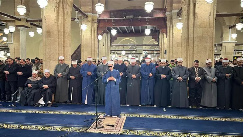 يلتمسون ليلة القدر.. الجامع الأزهر كامل العدد في الثلث الأخير من شهر رمضان