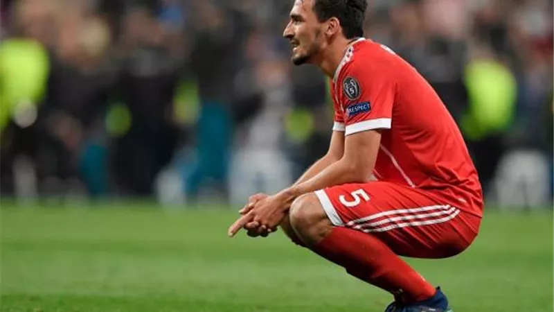 صدمة جديدة لروما الإيطالي.. ماتس هوملز يعلن إعتزاله نهاية الموسم