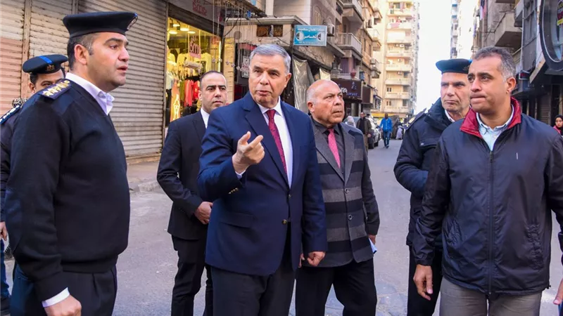 محافظ الإسكندرية يوجه بمنع انتظار السيارات في شارع خالد ابن الوليد نهائيا