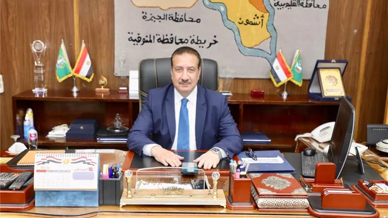 رئيس مجلس الوزراء يكرم محافظ المنوفية لحصول قرية شما على شهادة  «ترشيد»