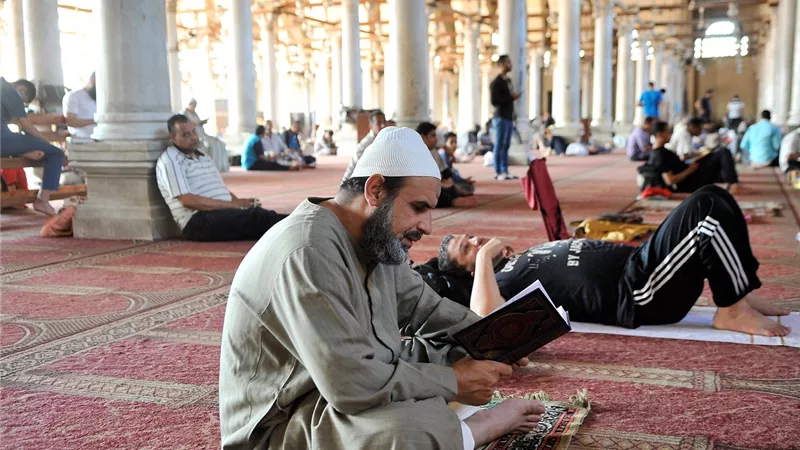 ما الفرق بين الاعتكاف والخلوة عند الصوفية؟.. علي جمعة يوضح