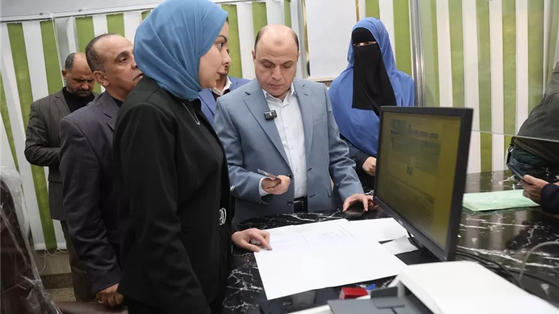 محافظ كفرالشيخ يتفقد المركز التكنولوجي لخدمة المواطنين بمصيف بلطيم