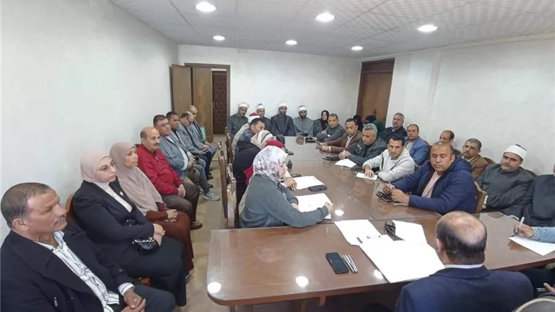 لرفع المعاناة عن المواطنين.. محافظ دمياط: توفير السلع الغذائية بأسعار مخفضة طوال أيام العيد