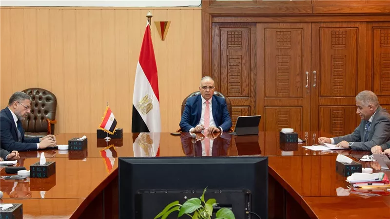 وزير الري يؤكد على حتمية استخدام العدادات لقياس كميات المياه المسحوبة لاستخدامات الشرب بدقة