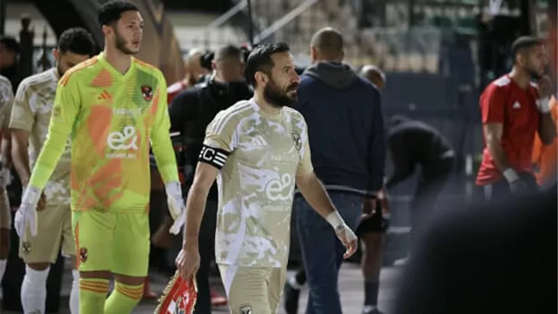 بتشكيل من الشباب.. الأهلي يخسر أمام طلائع الجيش بثلاثية في كأس عاصمة مصر 