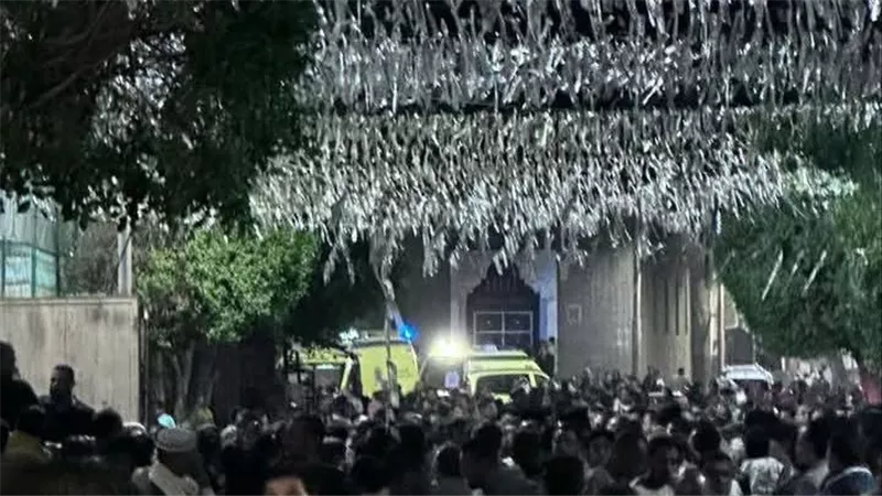 فرارا من حريق زائف.. مصرع طفلة أثناء تدافع السيدات للهروب من المسجد العتيق بالأقصر