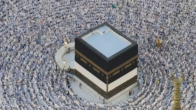 بث مباشر.. شعائر الجمعة الأخيرة من جمادى الثاني بالحرمين الشريفين| حكم تاركها