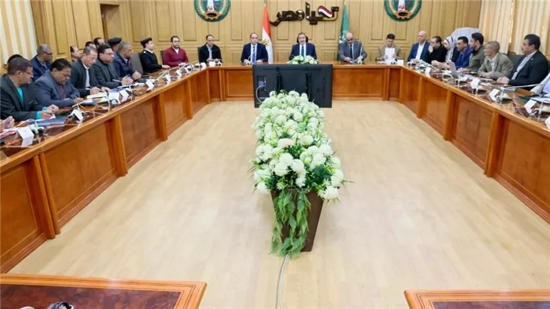 محافظ المنوفية يترأس اجتماعا موسعا لمتابعة الاستعدادات لاستقبال عيد الفطر المبارك 