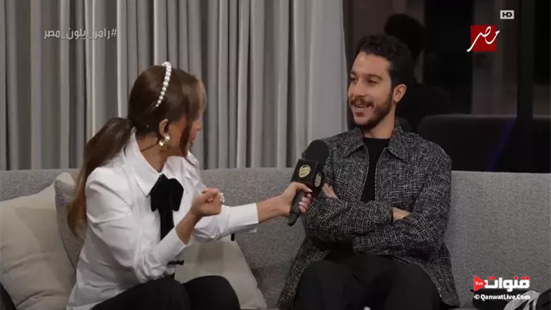رامز جلال ساخرًا من نور النبوي:  «جاي لبس جزمة خنفسة»
