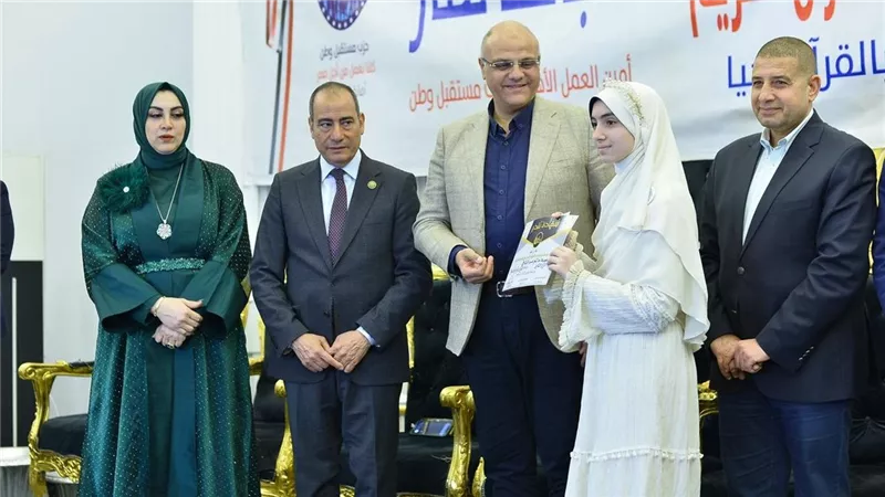 النائب مجاهد نصار يكرم حفظة القرآن الكريم بشبرا الخيمة | صور