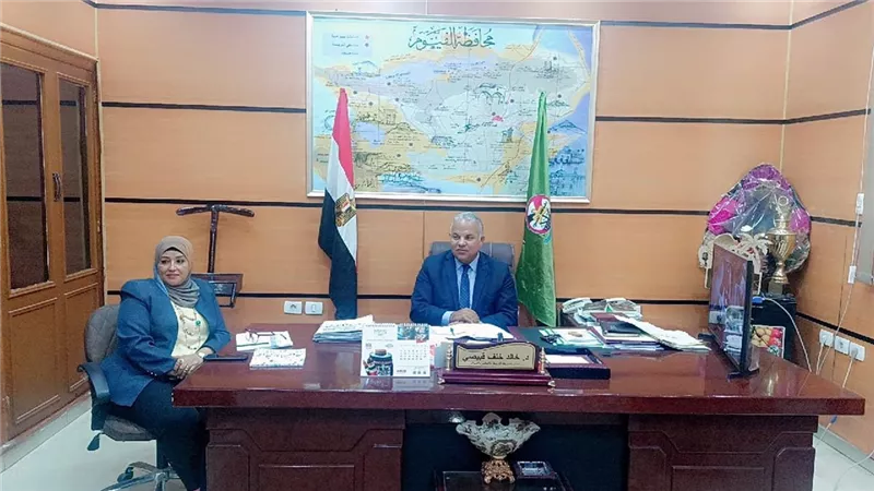 وكيل تعليم الفيوم يترأس لجنة مقابلات لاختيار معلمات بالمدارس المجتمعية لسد العجز