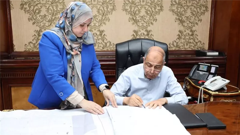 لتحديث البنية التحتية.. محافظ المنيا يعتمد المخطط التفصيلي لمدينة ملوى