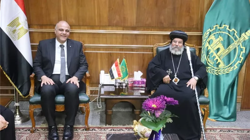 محافظ القليوبية يستقبل  أسقف كفر شكر وميت غمر والوفد الكنسي  لتقديم التهنئة بعيد الفطر المبارك
