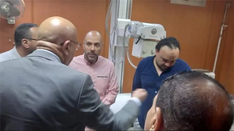 وكيل صحة قنا يشدد على توفير كميات كافية من وسائل مكافحة العدوي بالمستشفيات|صور