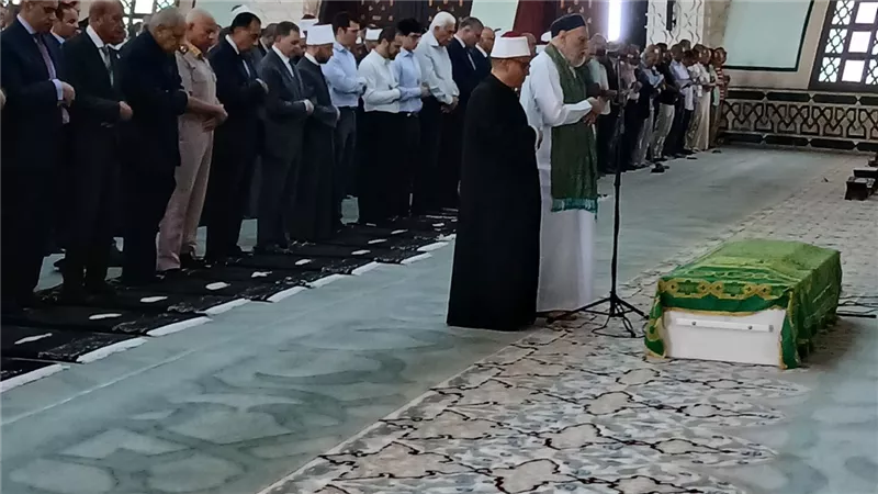 وصية الفقيد.. علي المصيلحي طلب أن يؤم علي جمعة صلاة جنازته