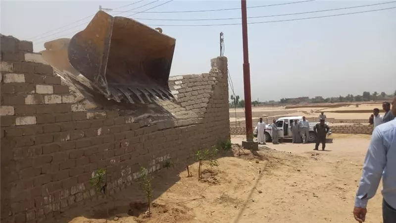 الموجة 27: حملة إزالة مكثفة لمخالفات البناء على أراضي أملاك الدولة بقنا