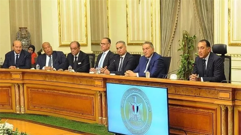 أيمن العشري يعلن خفض سعر حديد العشري لـ36 ألف جنيه دعمًا لمبادرة رئيس الوزراء 