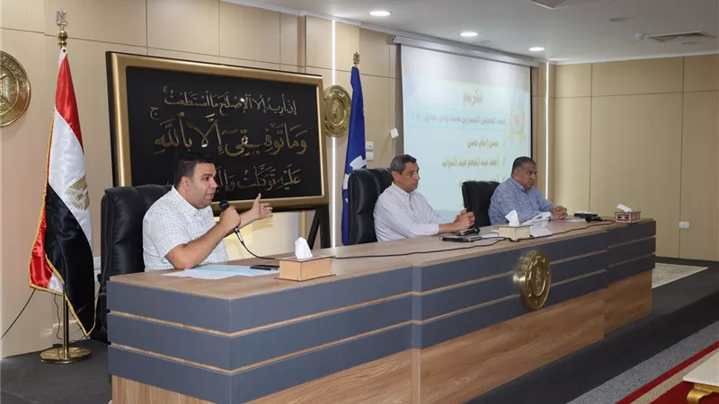 محافظ السويس: متابعة المشروعات وتكليفات عاجلة للأحياء لإنجاز ملفات التطوير
