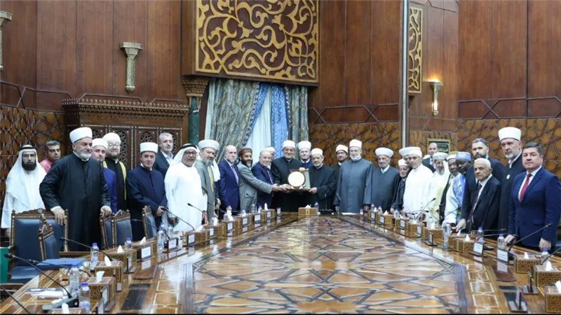 30 دولة.شيخ الأزهر يلتقي وزراء الشؤون الدينية والمفتين ورؤساء المجامع الفقهية 