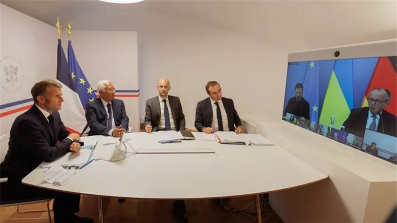ماكرون: وقف إطلاق النار شرط أساسي لأي مفاوضات مع روسيا بشأن أوكرانيا